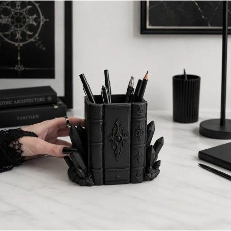 Gotik Tarz Makyaj Fırçası Organizeri